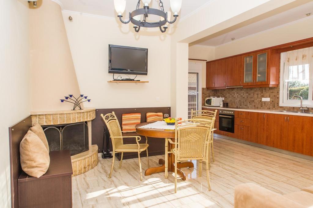 Kánalos Cozy Flats In An Olive Grove By The Sandy Beach מראה חיצוני תמונה